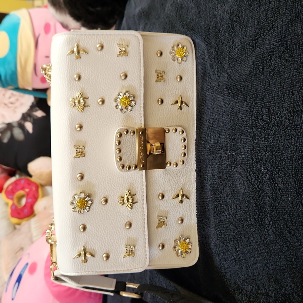 Betsy Johnson gold and white honeybee jewery design purse